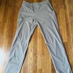 lululemon athletica ABC Classic fit in taupe 33 waist 33 length